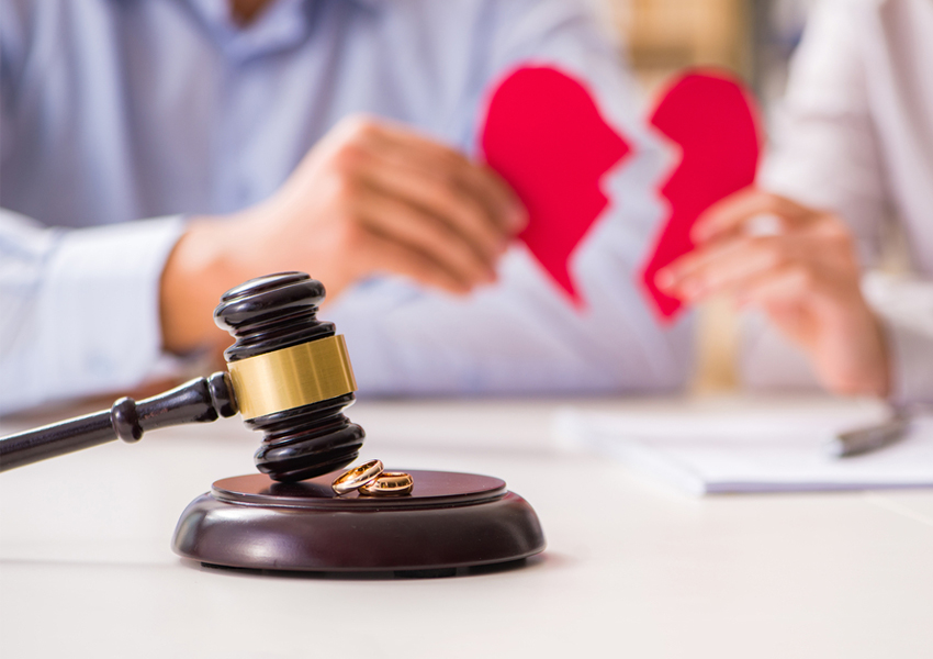 طلاق اس زندگی میں تو اب ممکن نہ رہی!