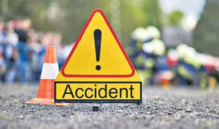 تلنگانہ:بائیک، لاری متصادم۔دو نوجوان ہلاک