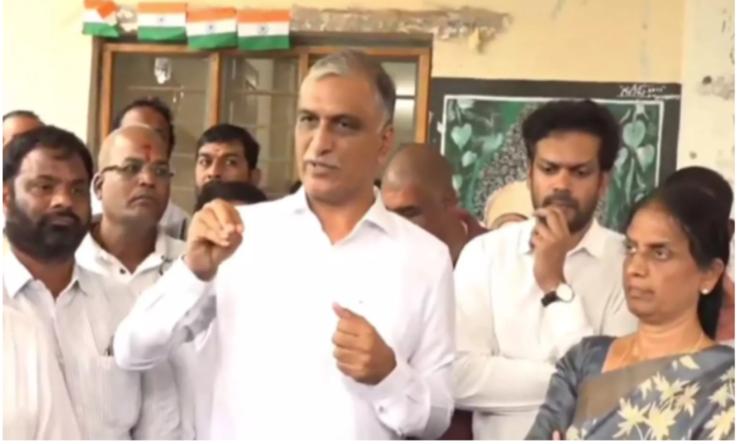 طلباء کے احتجاج کے درمیان ہریش راؤ، سبیتا ریڈی نے KGBV اسکول کے عملے کی بحالی کا مطالبہ کیا