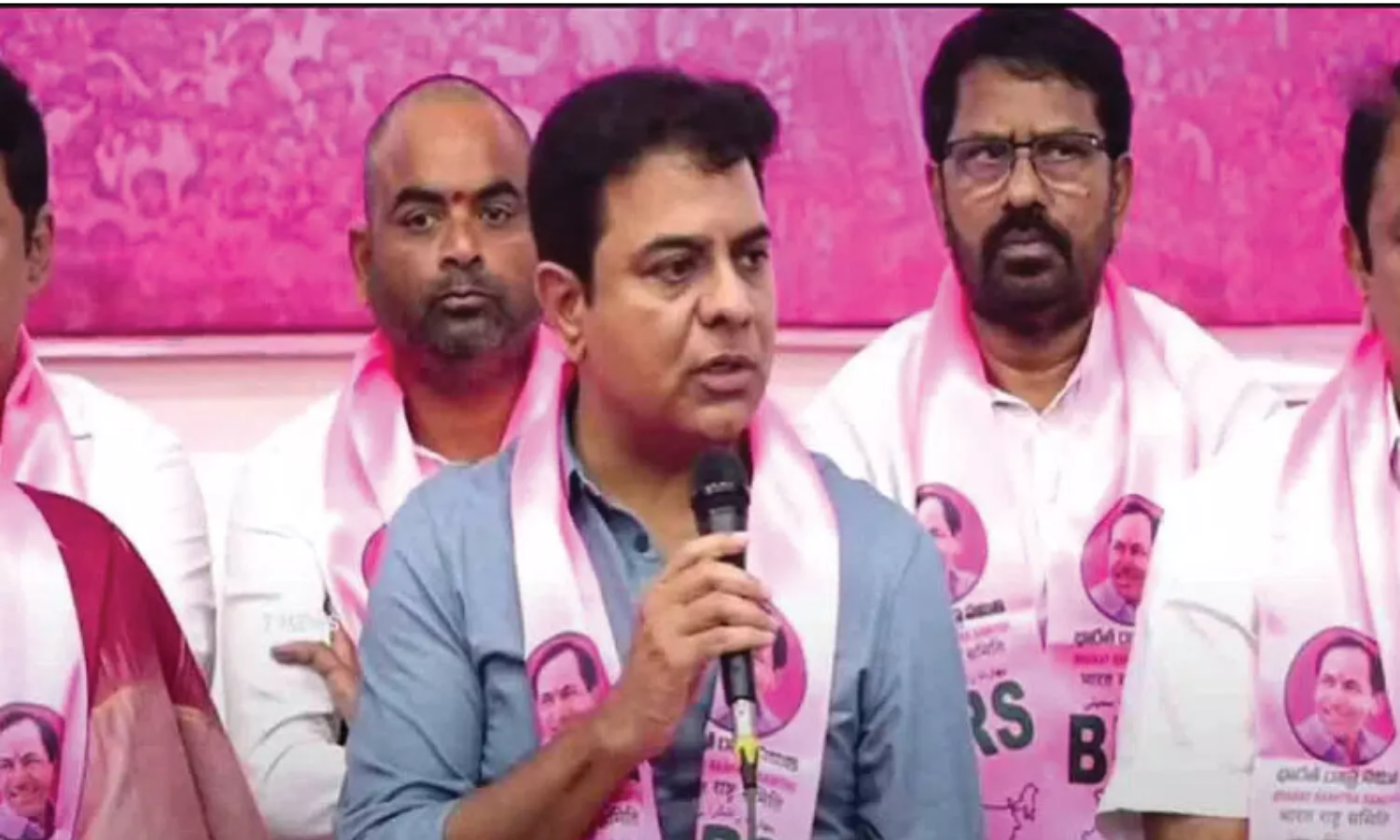 کے ٹی آر نے سی ایم ریونت ریڈی کے بفر زون کی مسماری پر تنقید کی، کچی آبادیوں سے تعاون کرنے کا یقین دلایا