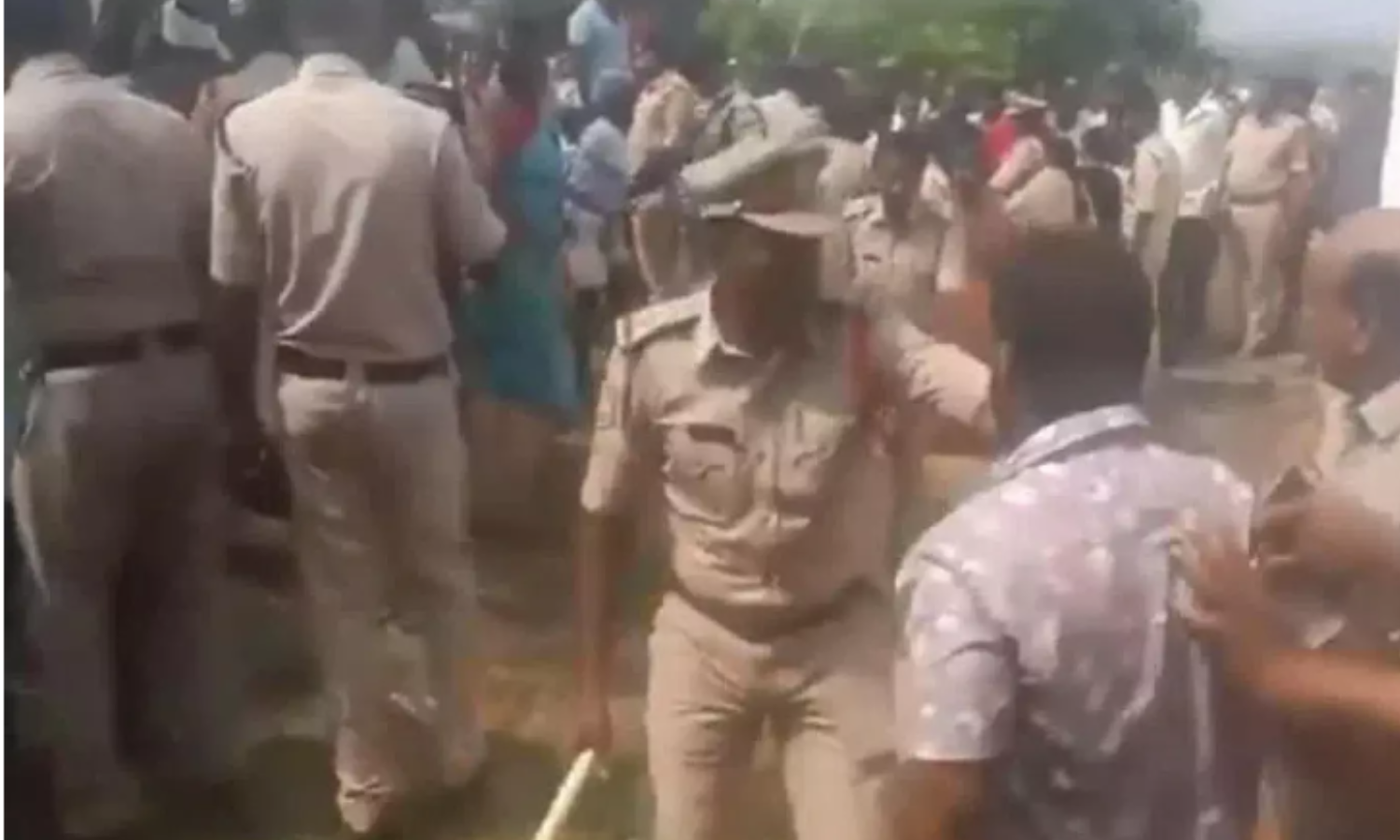 کوڑنگل میں مجوزہ فارما ولیج کے خلاف کسانوں نے احتجاج میں شدت